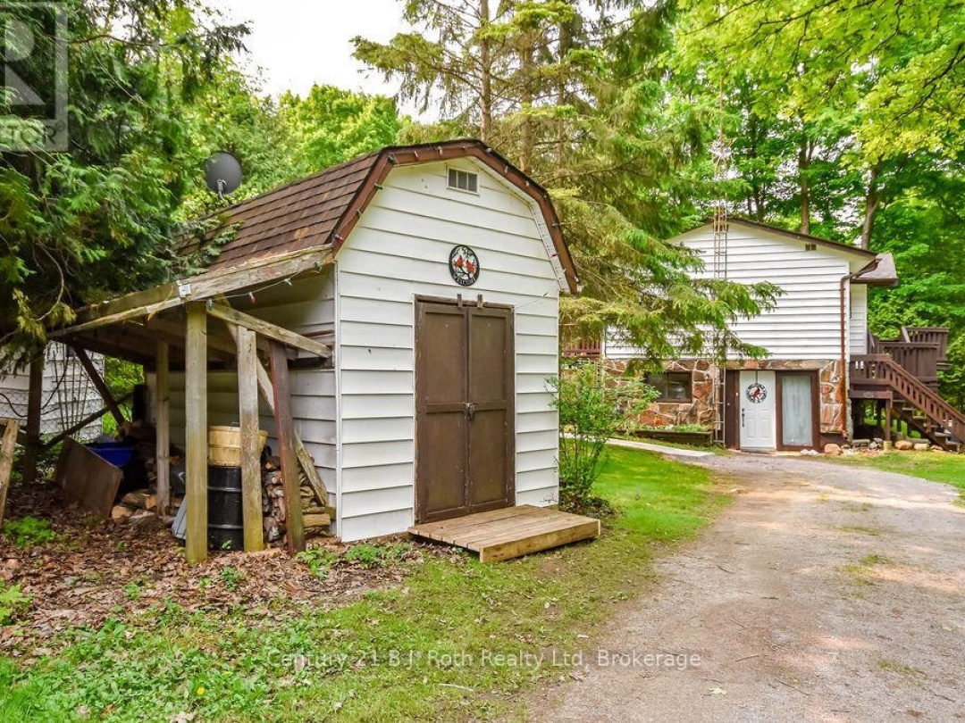 1755 Twin Oaks Crescent, Matchedash Bay