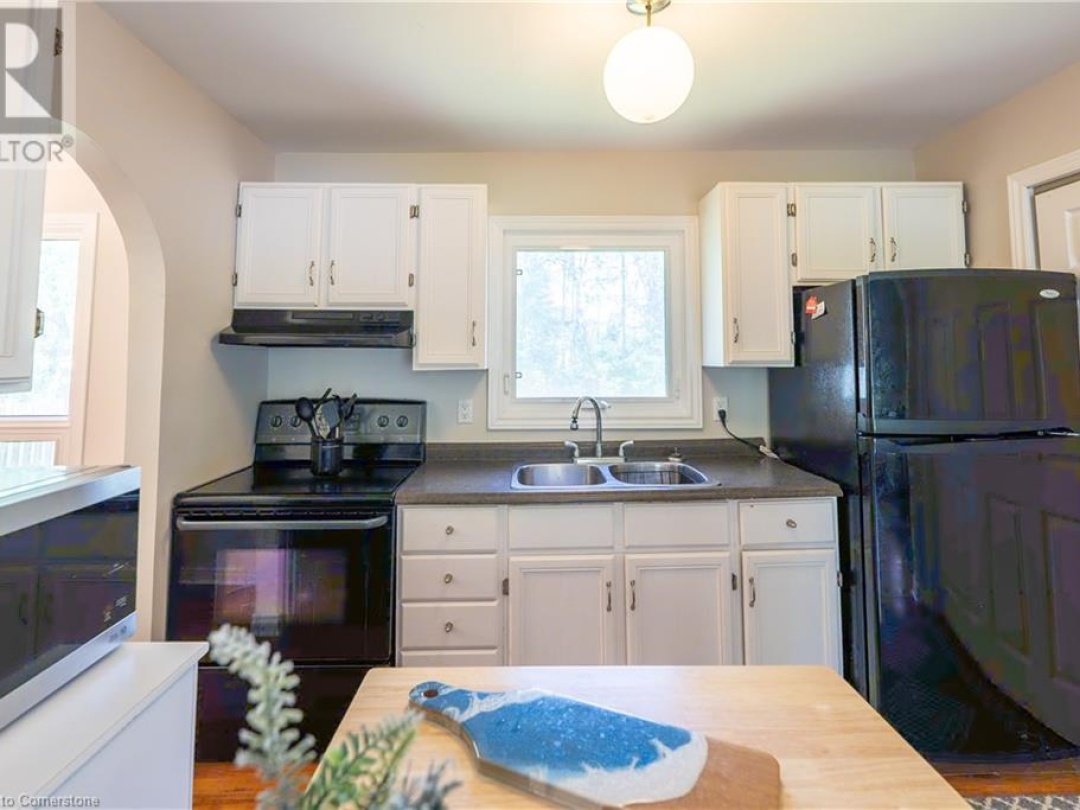 25 BAYVIEW ESTATE Road, 