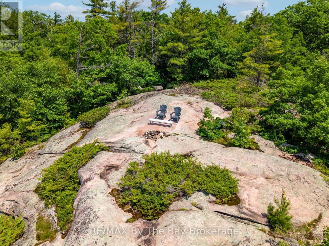 3572 ISLAND 820/MERMAID ISLAND, 