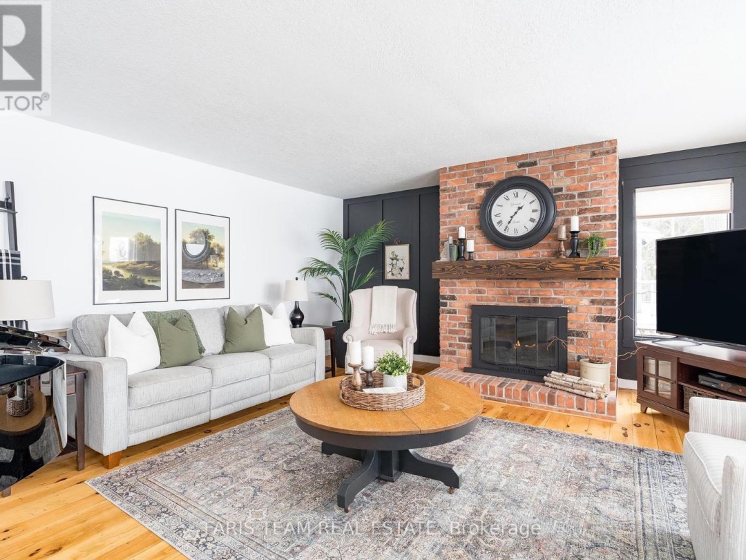 238 Robins Point Road, Georgian Bay