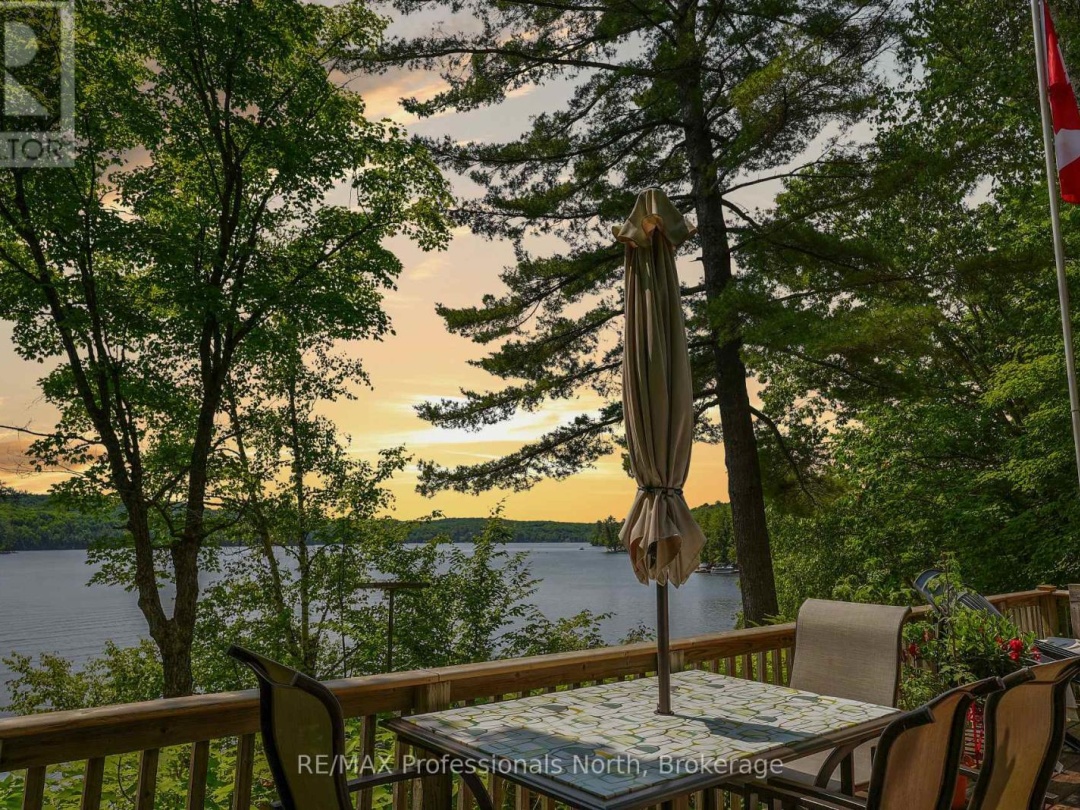 1089 AUTUMN LANE, 