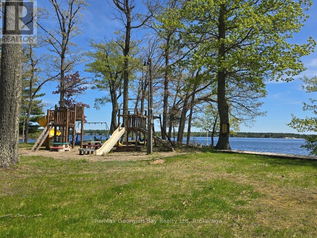 Beach Chalet #3 1230 Grandview Lodge Road, Sparrow Lake