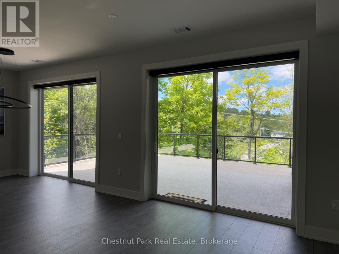 404 - 18 CAMPUS TRAIL, 