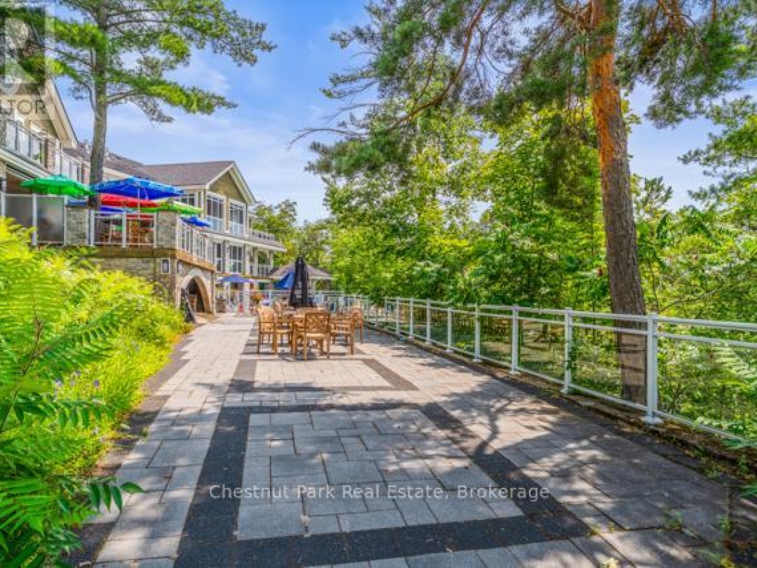 B#206 - 1869 MUSKOKA ROAD 118 HIGHWAY W, 