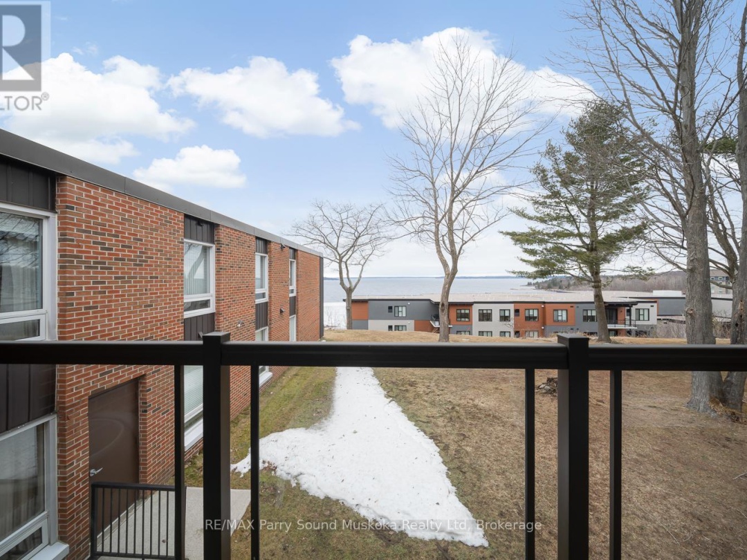 205 100 Beaconview Heights, Parry Sound