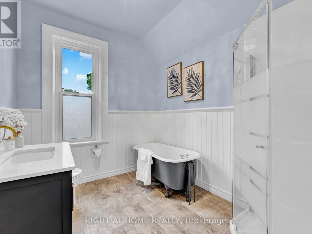 182 Nottawasaga Street, Orillia