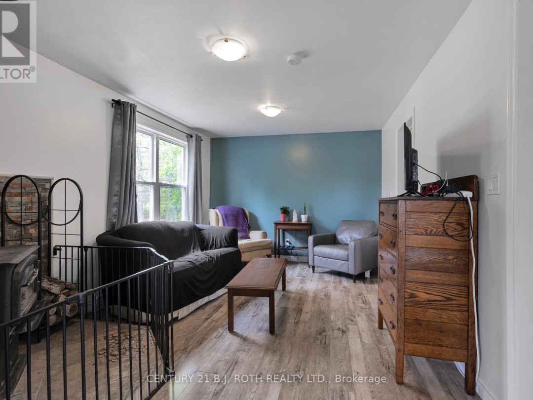 2100 HONEY HARBOUR ROAD, 