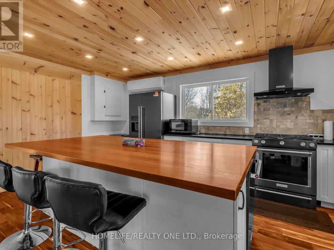 4055 Glen Cedar Drive, Lake Simcoe