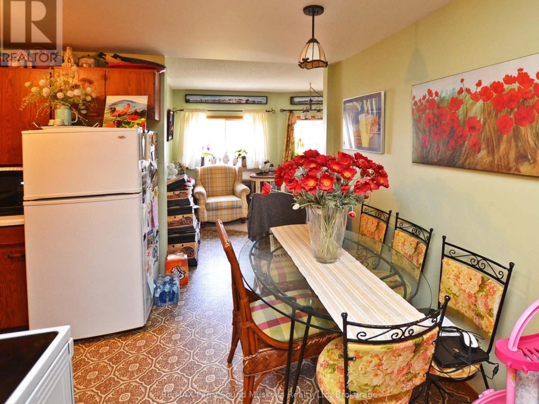 17 19 Church Street, Parry Sound