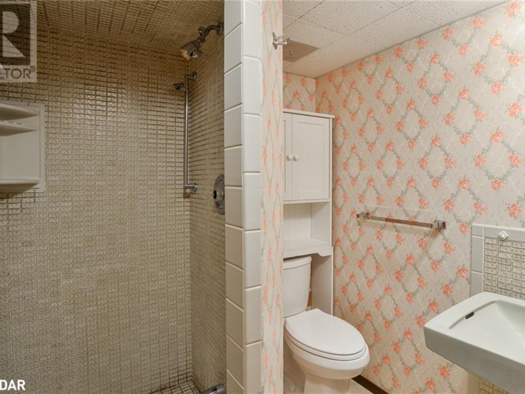 35 OLD INDIAN Trail, 