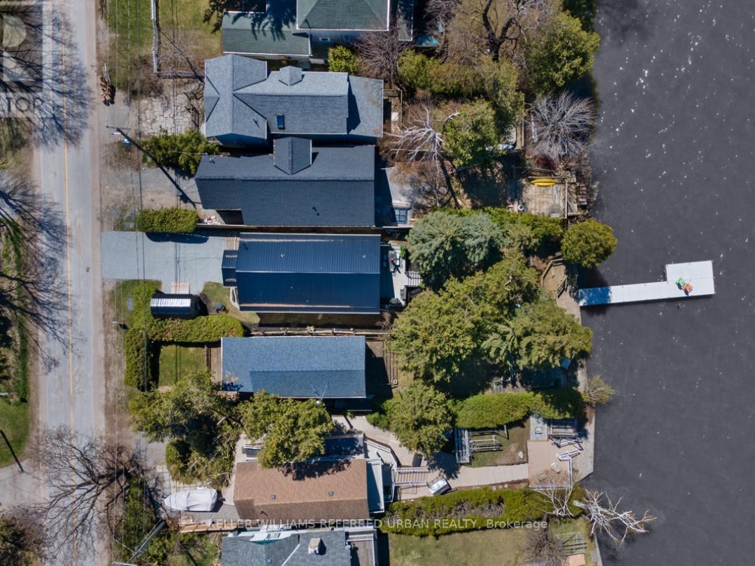 210 Morrison Avenue, Lake Simcoe