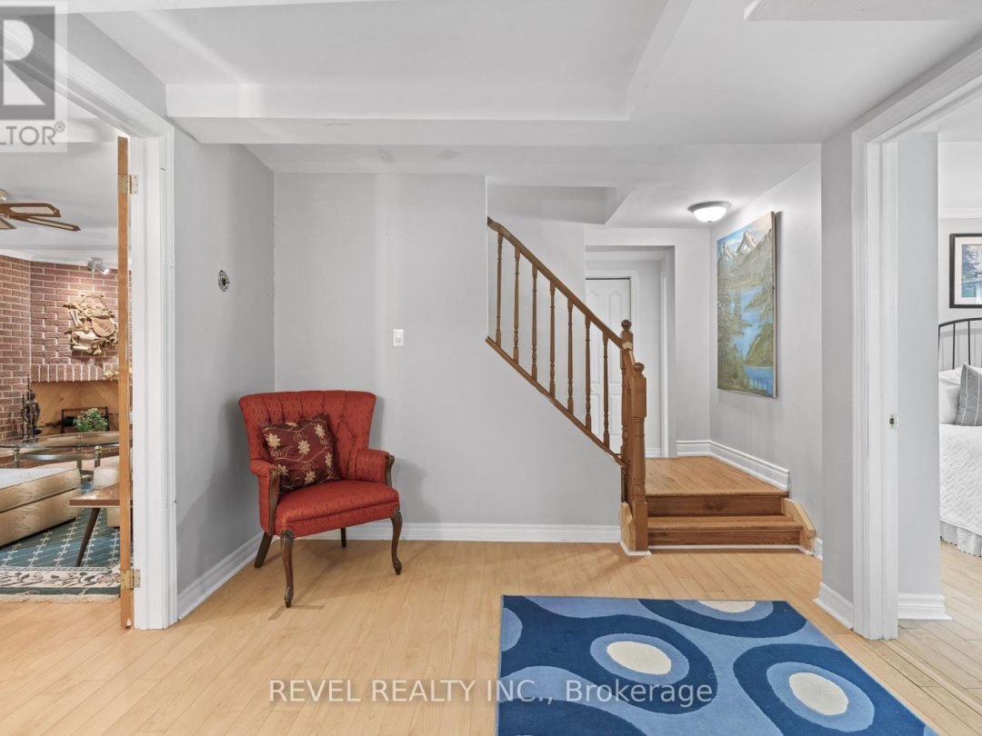 99 BOWEN ROAD, 