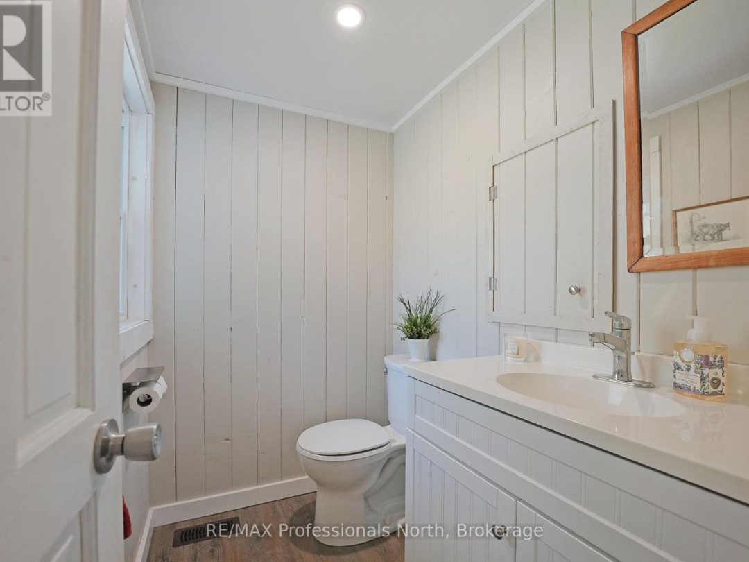 13914 35 Highway, Mountain Lake