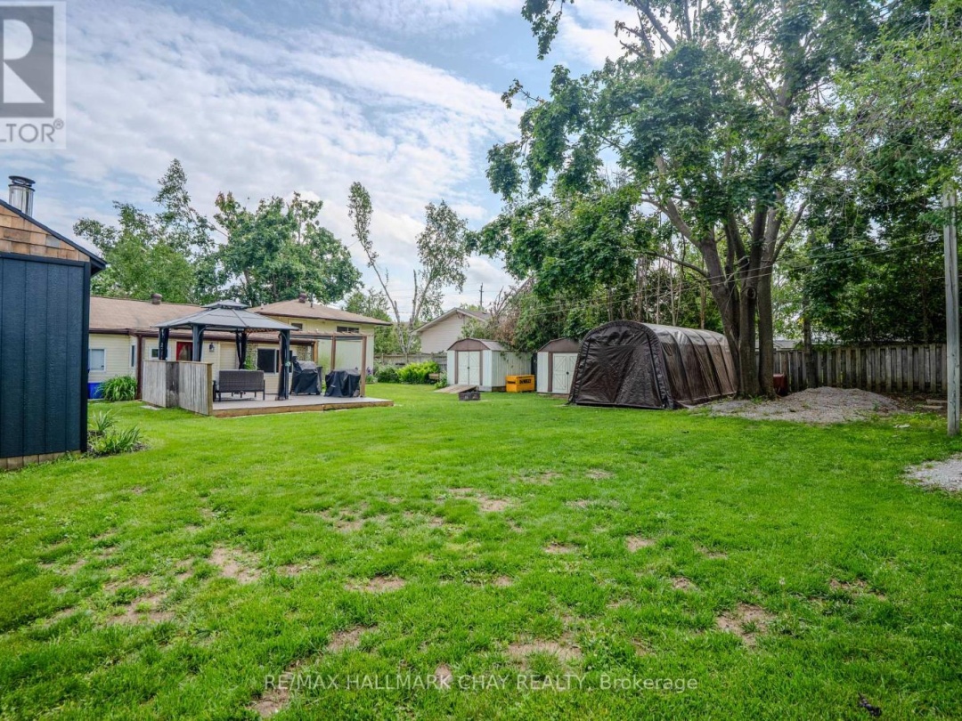 2 WALLIS STREET, 