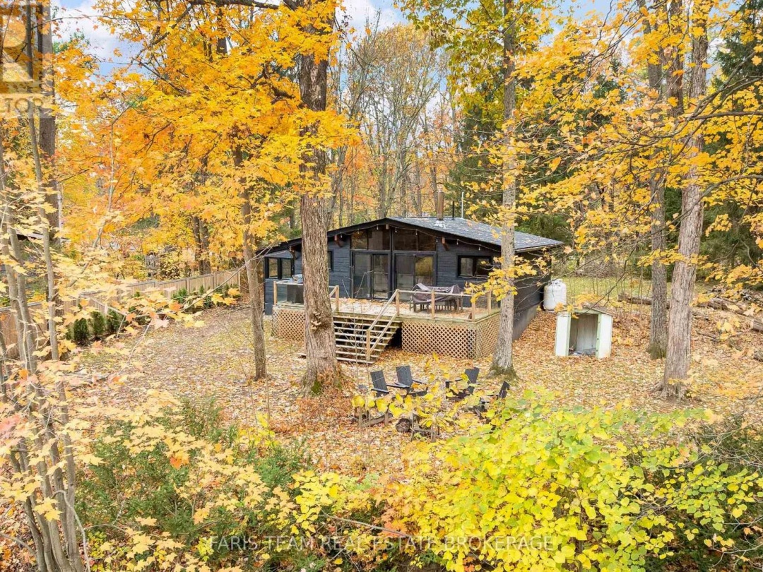 7475 ISLAND CRESCENT, 