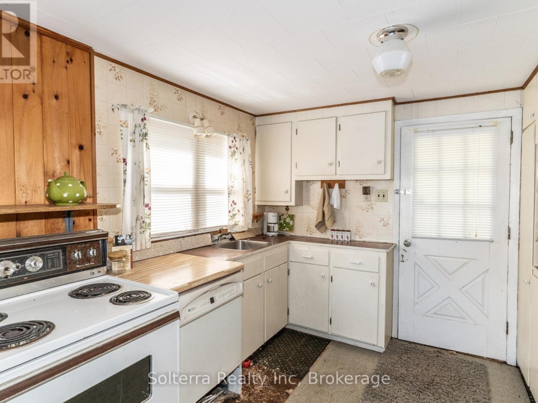 1185 Parkers Point Road E, Lake Muskoka
