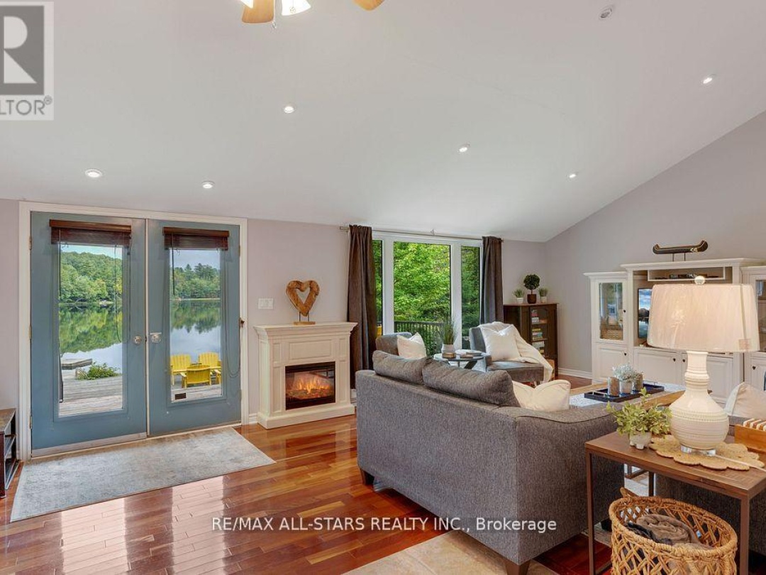 1086 Cameron Lane, Little Cameron Lake
