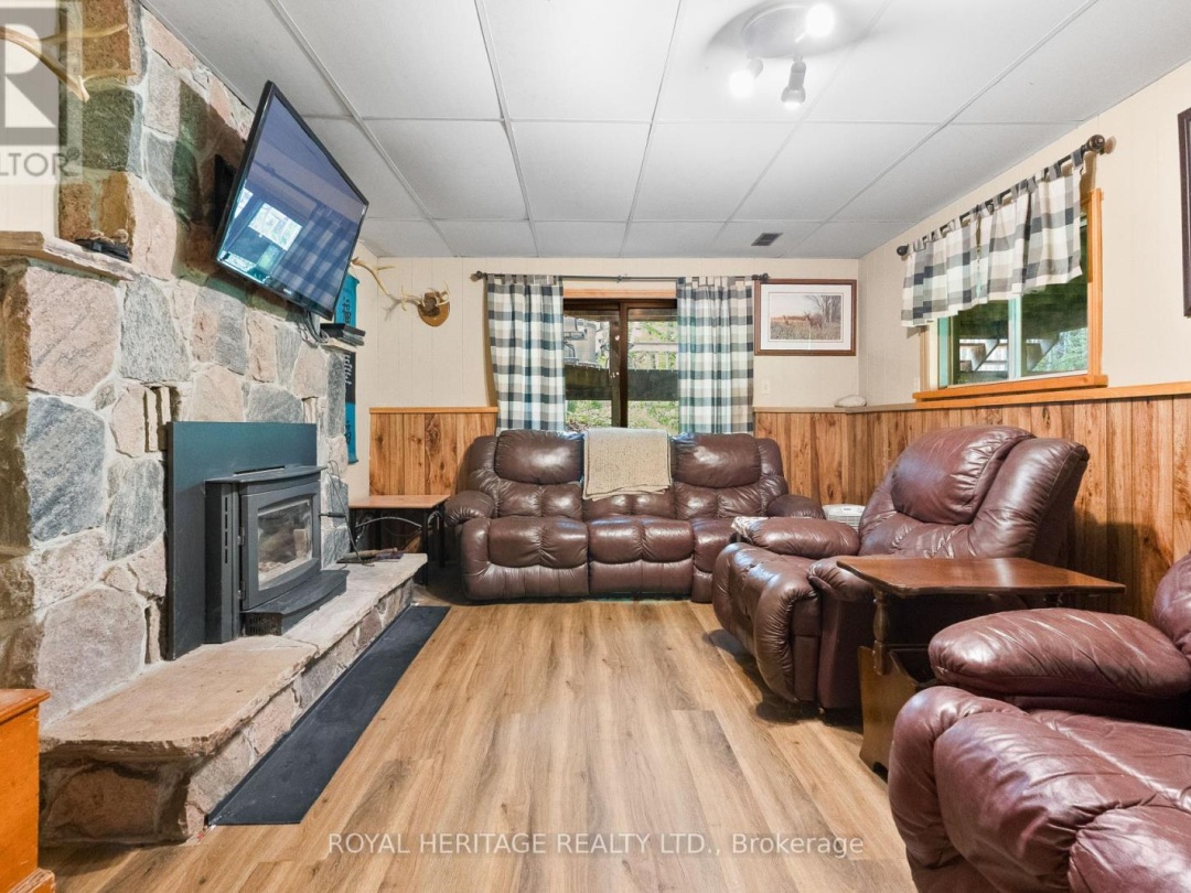 65 BESSIE AVENUE N, 
