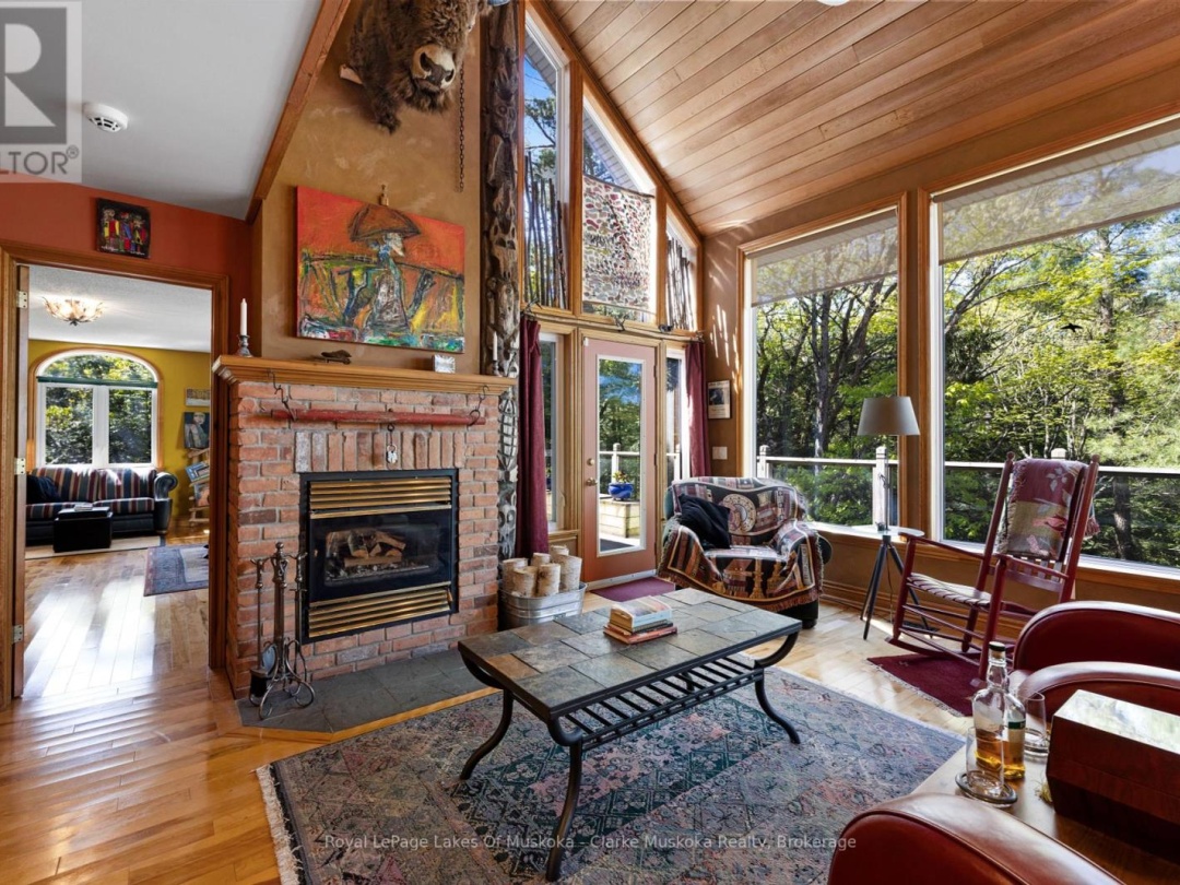 733 Whites Falls Road, Six Mile Lake