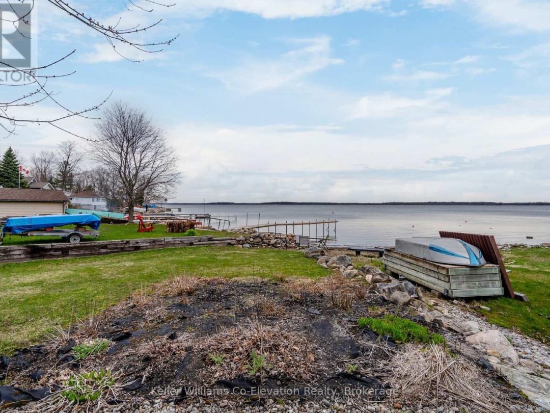 220 Robin's Point Road, Georgian Bay