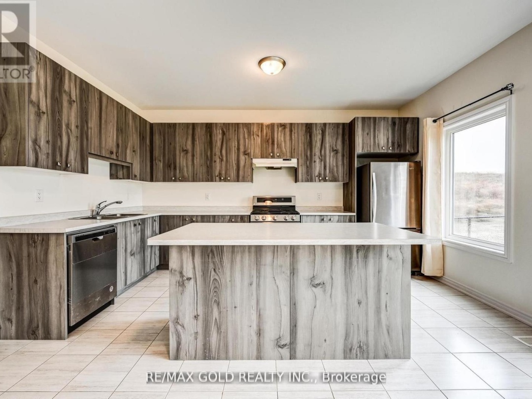 84 Atlantis Drive W, Orillia