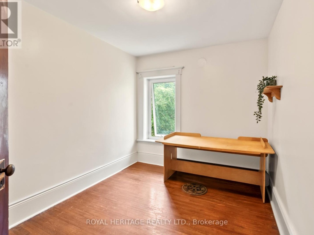 901 CRESSWELL ROAD, 