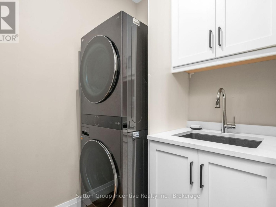 24 ST GEORGES COURT, 