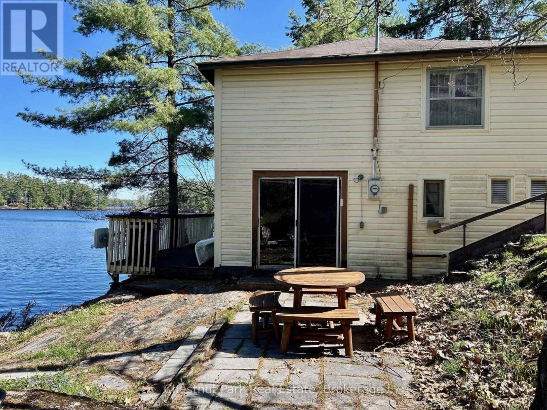 1 & 2 -1051 WIGWAM LODGE ROAD, 