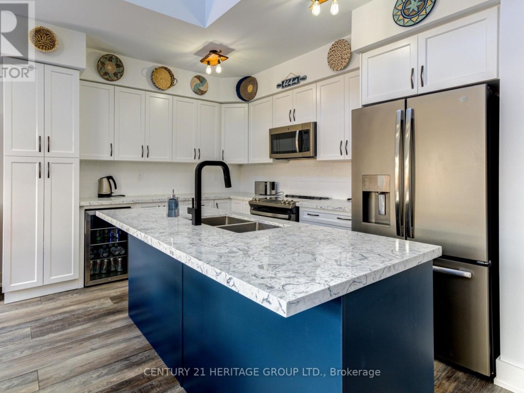 44 RUBY CRESCENT, Lake Simcoe