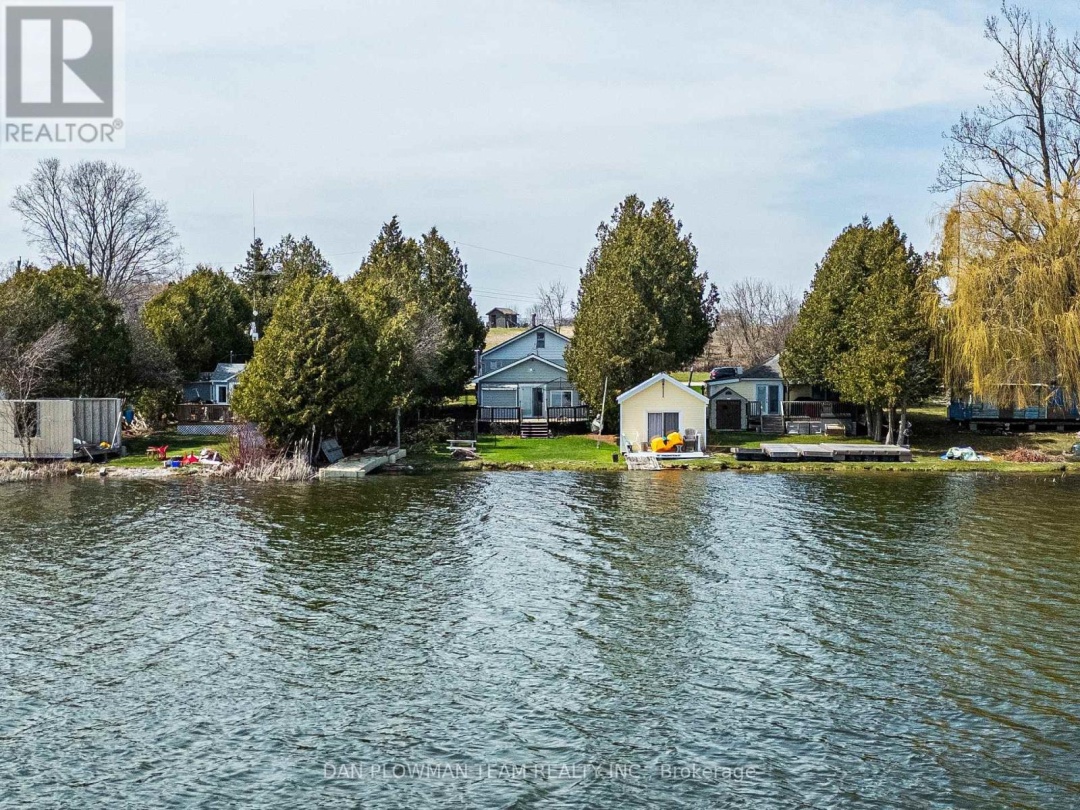 32 Beach Road, Lake Scugog