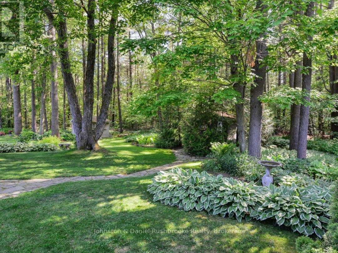 21 PINERIDGE GATE E, 