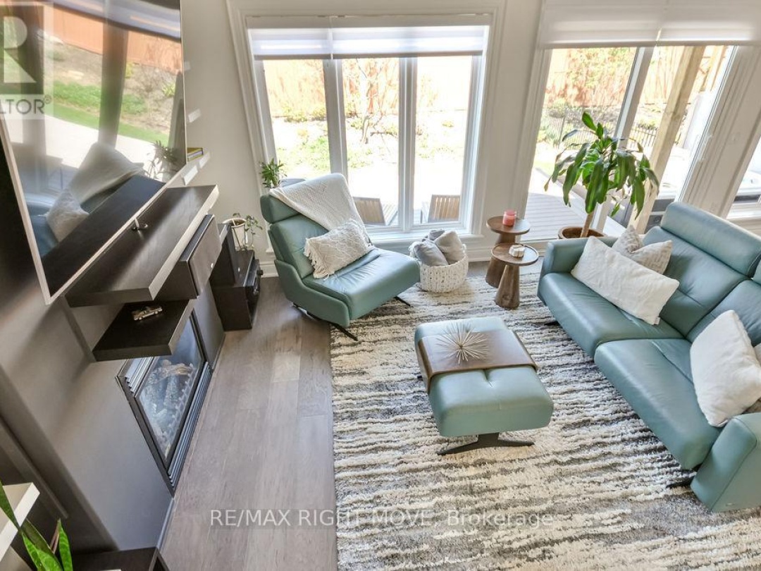 28 10 Invermara Court, Lake Simcoe