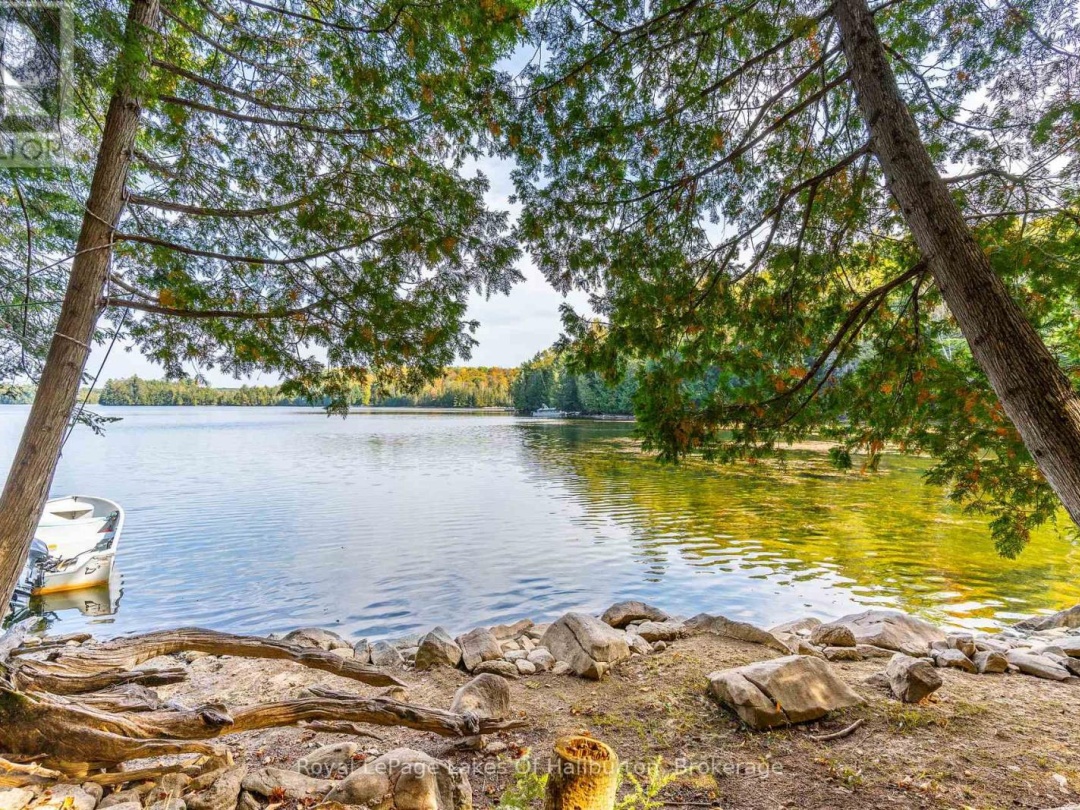 48 RUSSELL DRIVE, White Lake