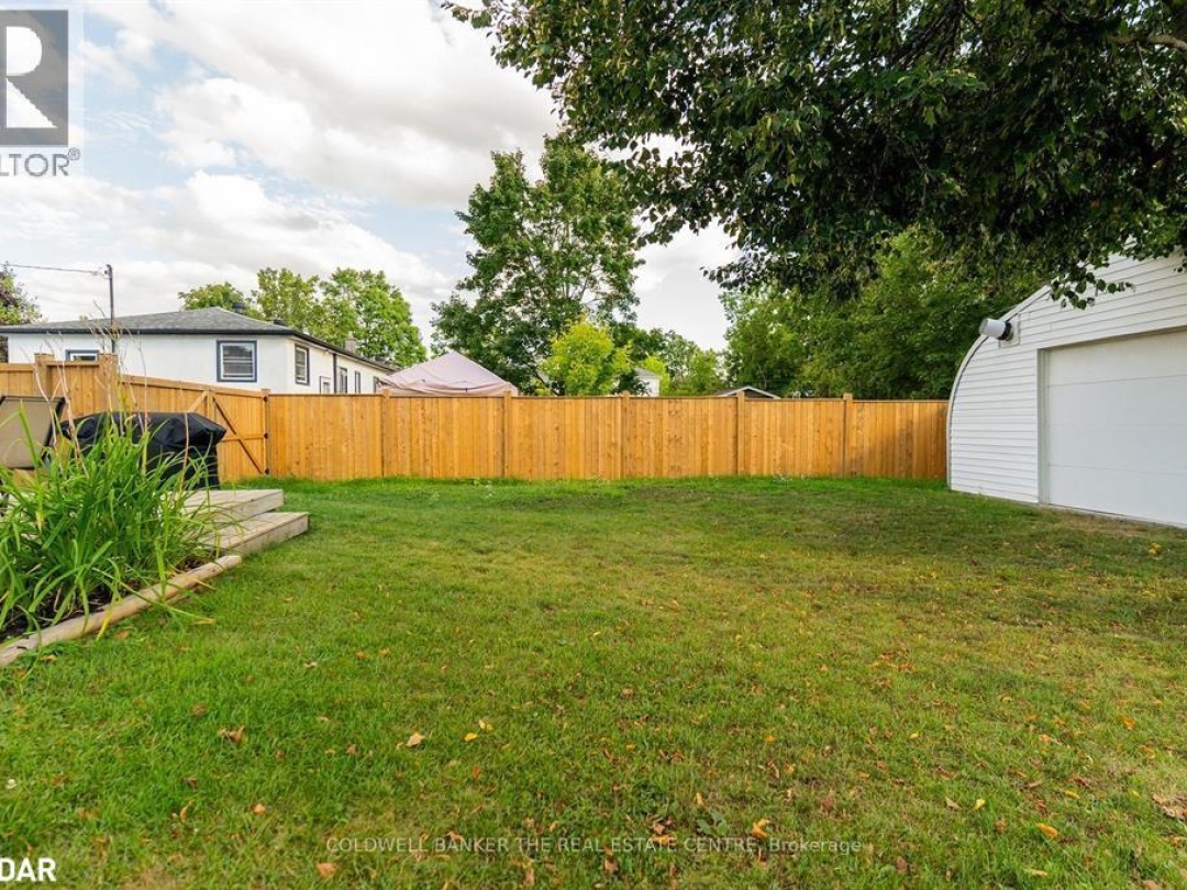 7 LEACH Street, 