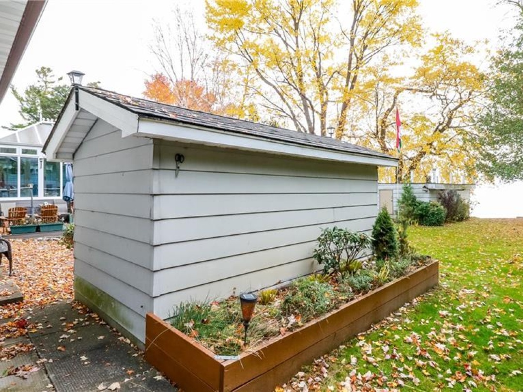 155 PARKSIDE DR Drive, Lake Simcoe