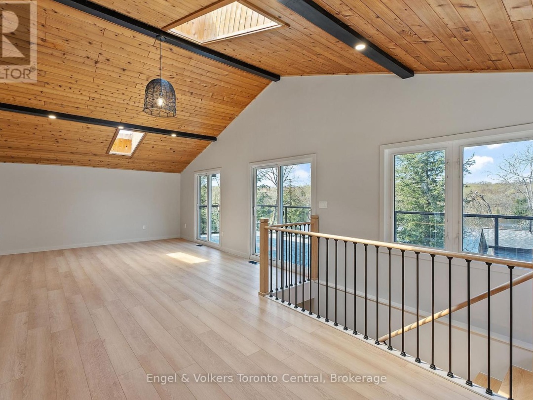 1457 Lake Joseph Road, Mctaggart Lake