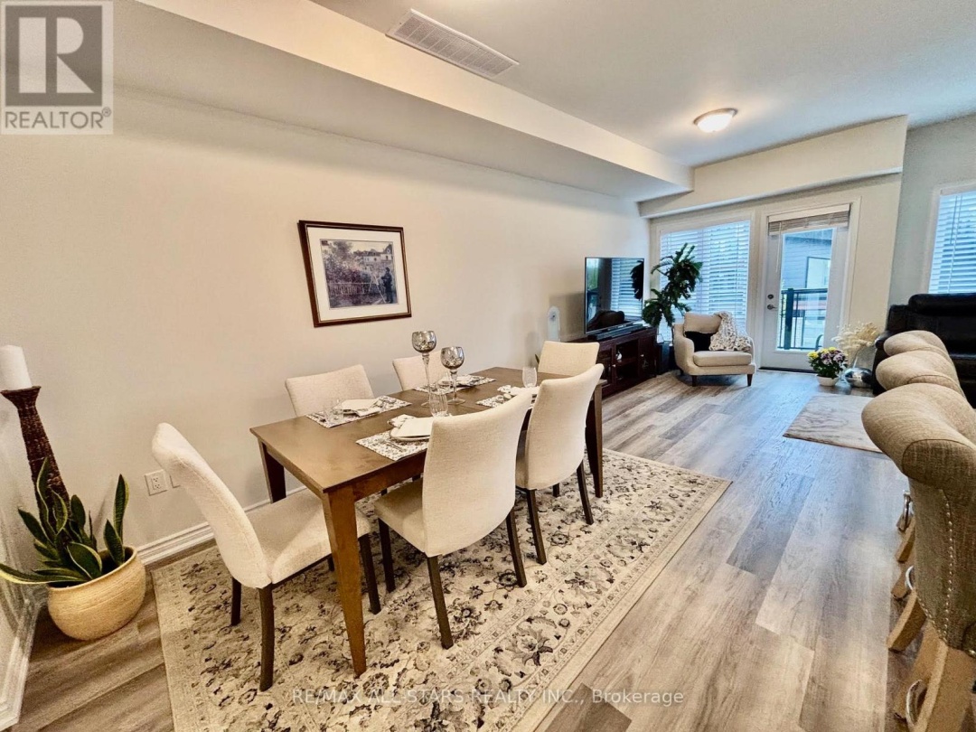 8 WYN WOOD LANE, Orillia