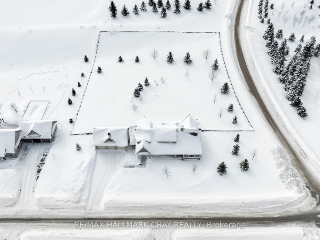 12 Thoroughbred Drive, Oro-Medonte
