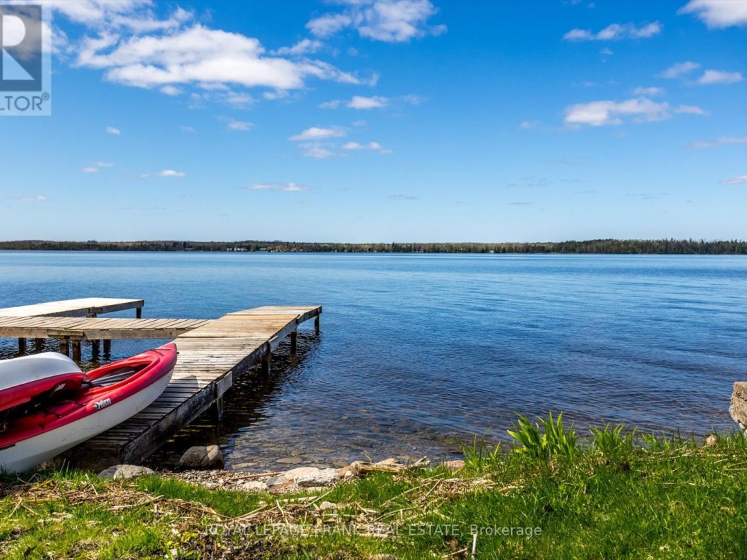 8 DAISY TRAIL, Sturgeon Lake