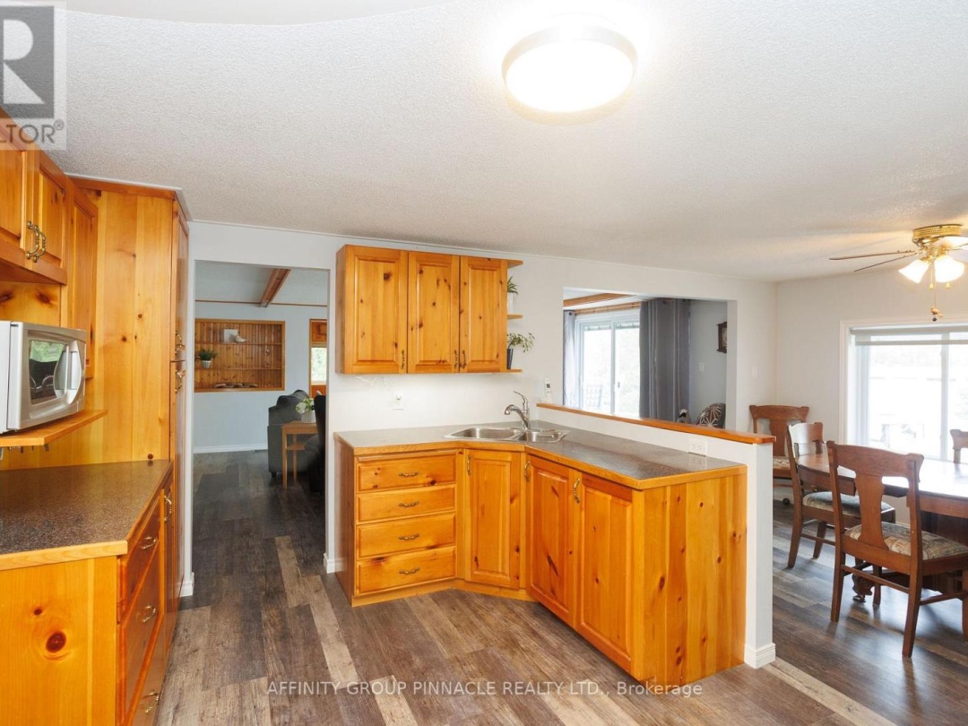 106 Coldstream Road, Rosedale Lake