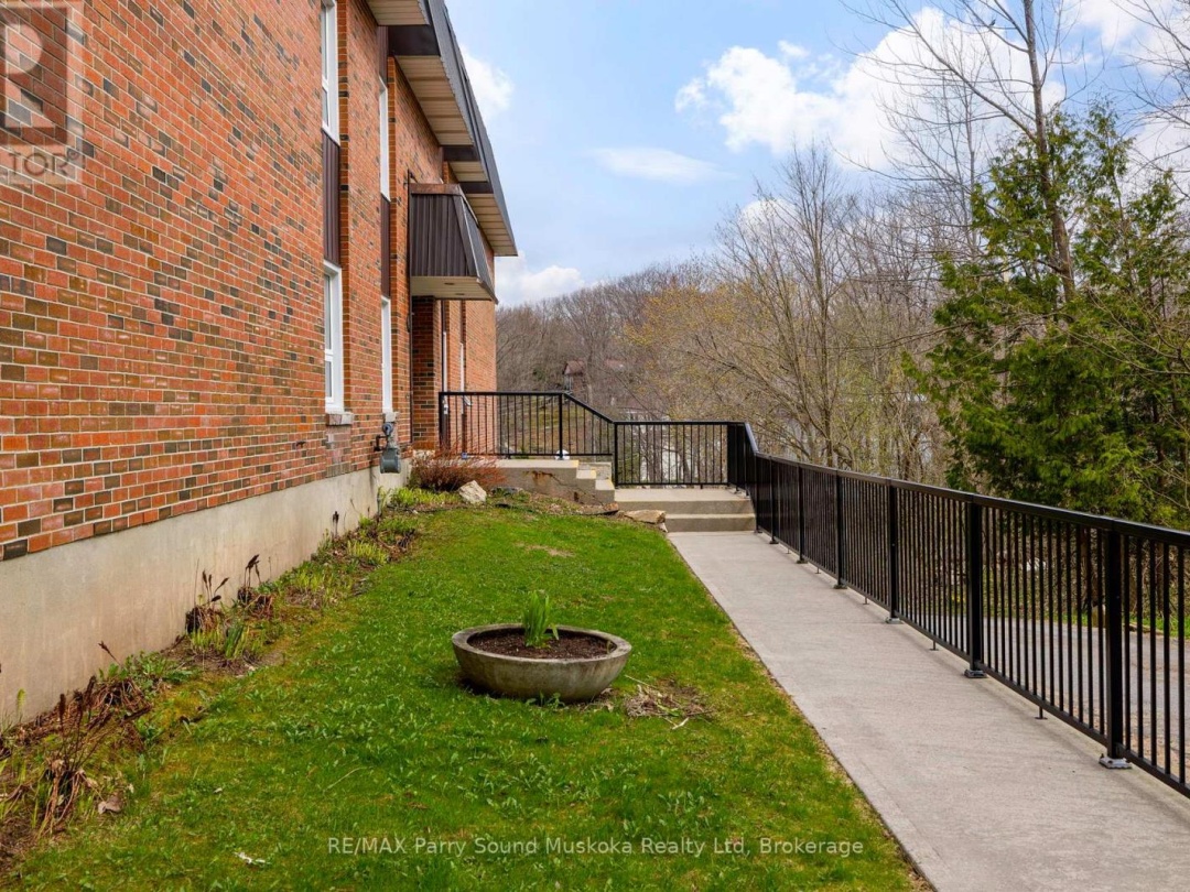 201 - 200 BEACONVIEW HEIGHTS, 