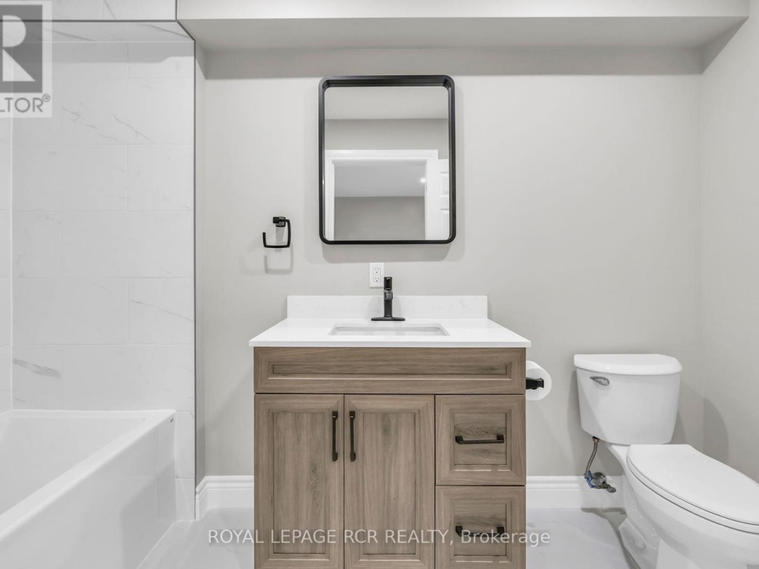 2360 HONEY HARBOUR ROAD, 