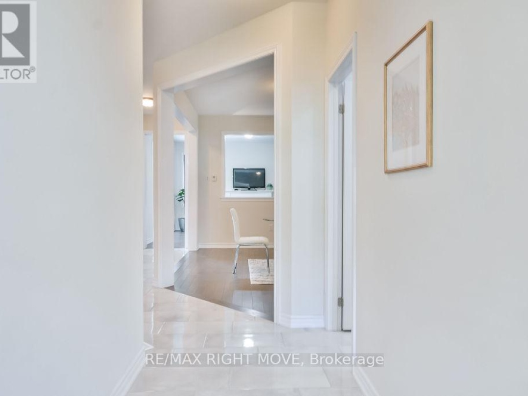 3117 Orion Boulevard, Orillia