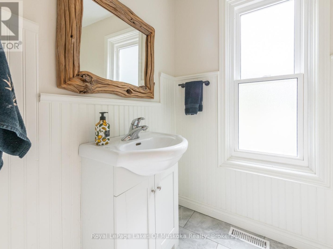 1588 SKYLINE DRIVE, 