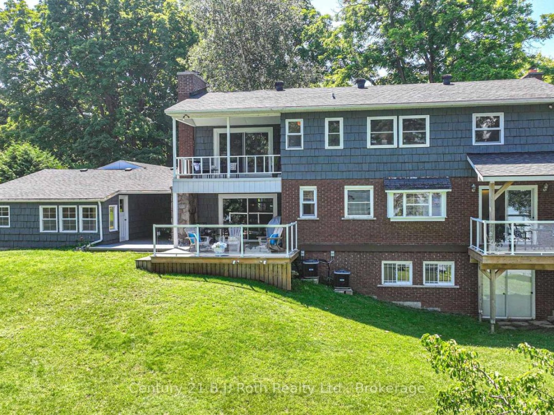 330 BAY STREET, 