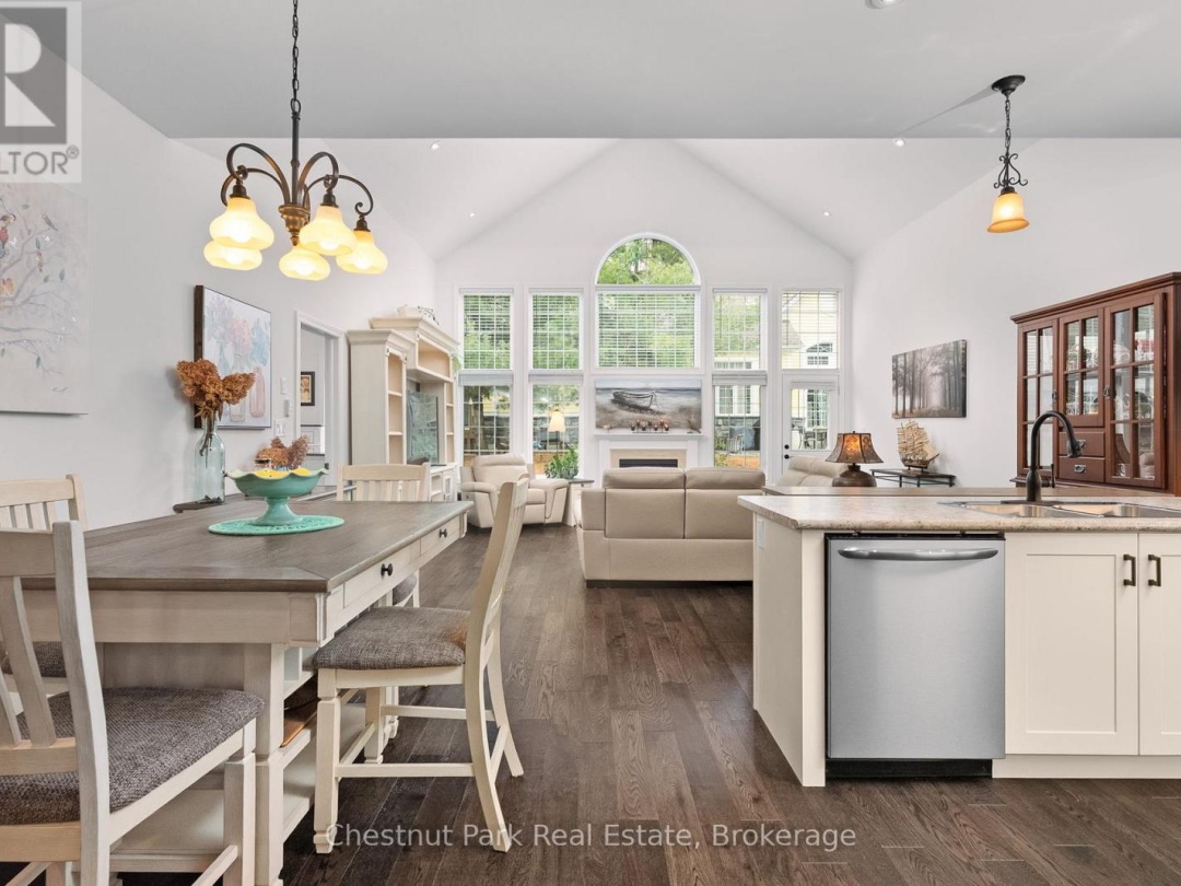 25 Durham Road, Muskoka River