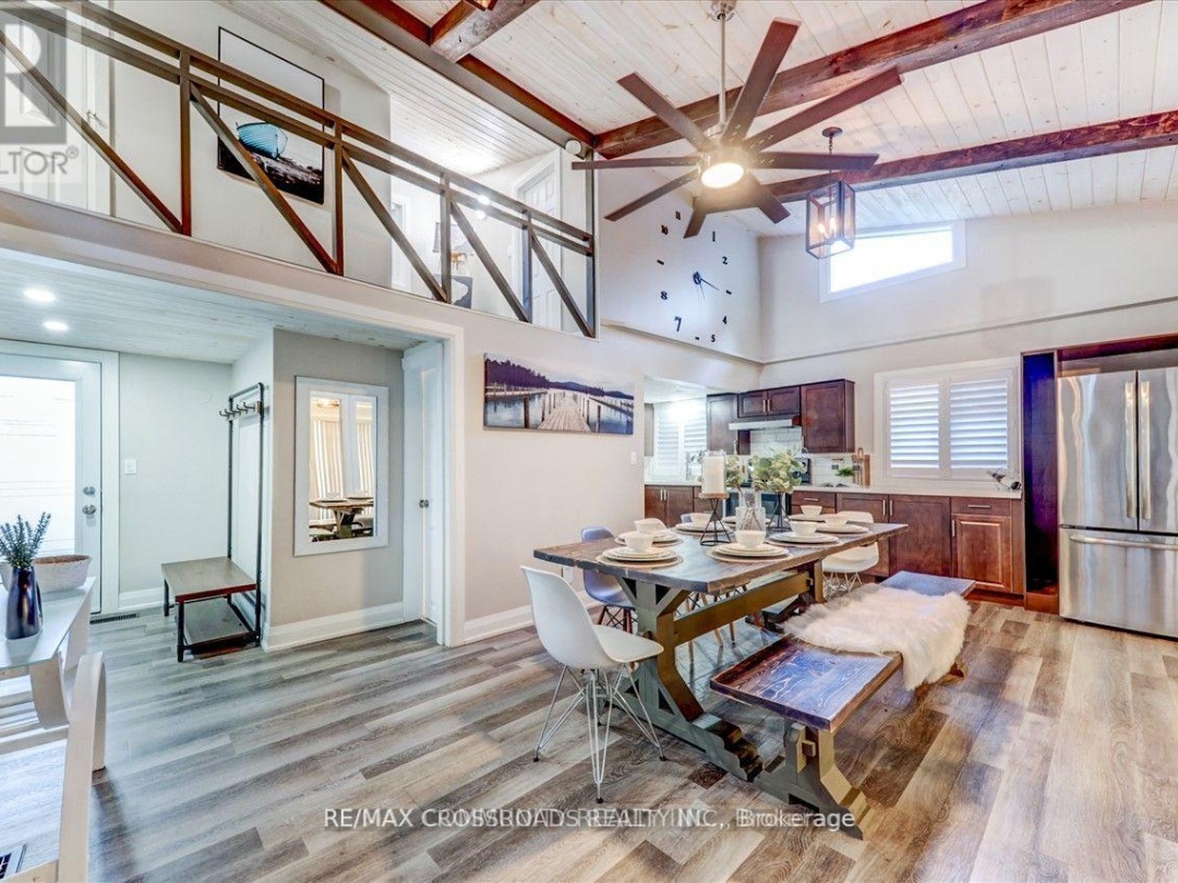 5794 Victoria Park Road, 