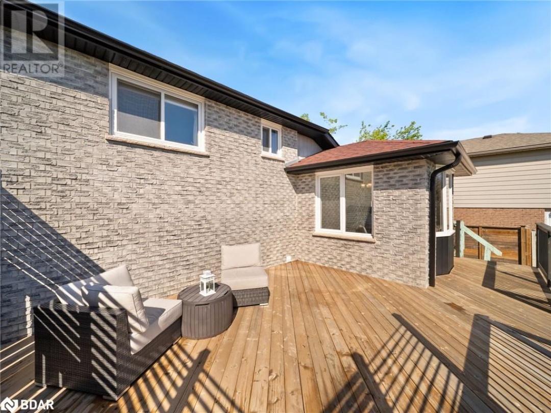 2 CHESTNUT Place, 