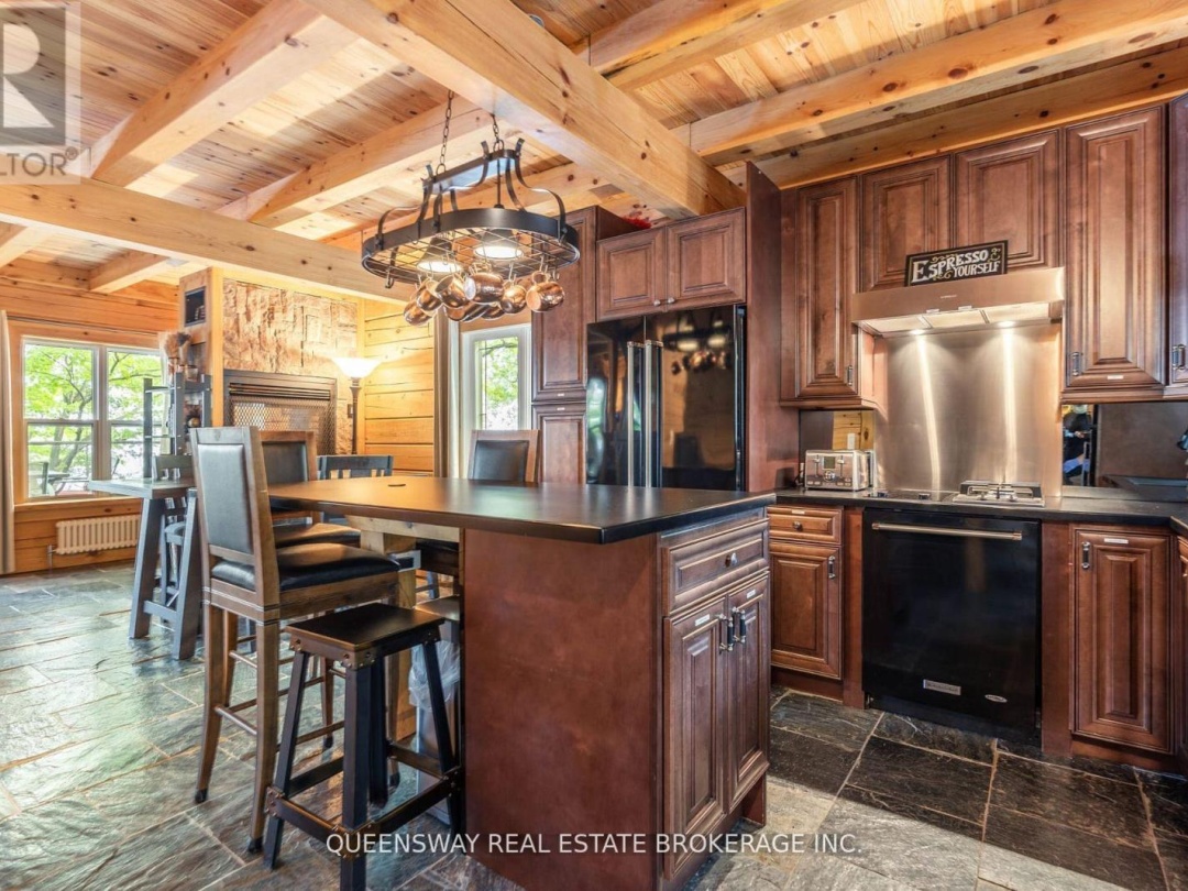 1280 BLACK BEACH LANE, Dalrymple-south Lake