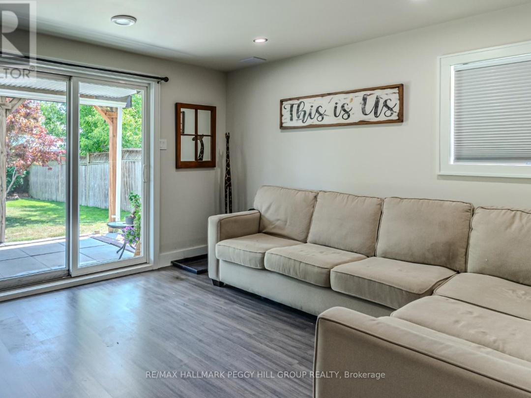 3165 BASS LAKE SIDE ROAD E, 